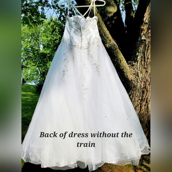 Moonlight Couture White Wedding Dress W/ Detachable Train, Size 16 - Picture 12 of 16